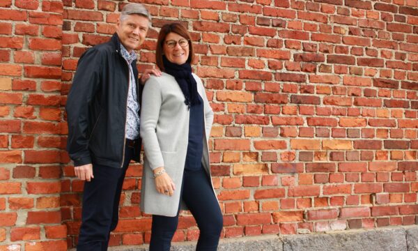Rainer Ahlvik, Lilian Åstrand-Ahlvik. Lingvafix Communications