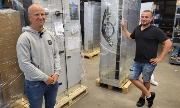 Kim Snellman, Tony Sund. Sähköpalvelu Walberg Vaasa, Vasa