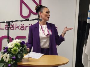 Katri Bergendahl-Hannuksela, lääkärikeskus Nero, Läkarcentral nero