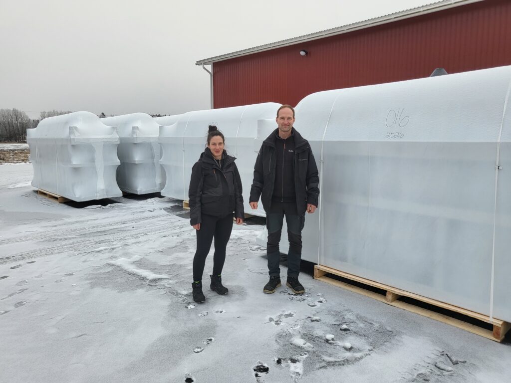 Ida Kronkvist ja Tommy Kronkvist - Jarla-Products elektrolyyttialtaat