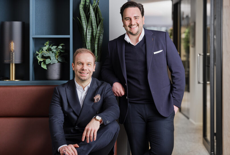 Joel Sunabacka, Lauri Laaksonen, Lokaltapiola, Lähitapiola