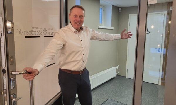 Fredrik Björk, Kvevlax Sparbank, Koivulahden säästöpankki