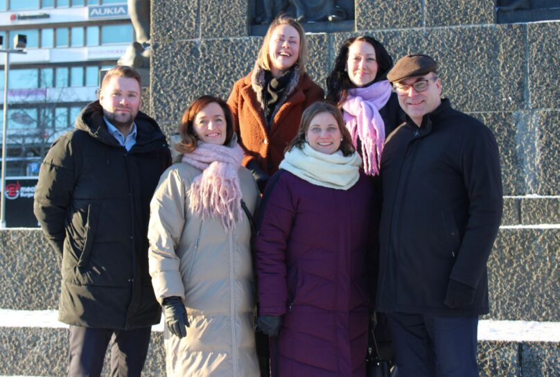 Elos team i Österbotten känner väl till det regionala näringslivet och arbetar aktivt för att stöda företagens och företagarnas vardag.