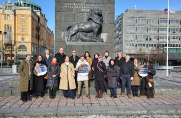 Many organisers are involved in making Vaasa EnergyWeek possible. In the photo are some of them, warmly welcoming everyone interested to take part in the programme.