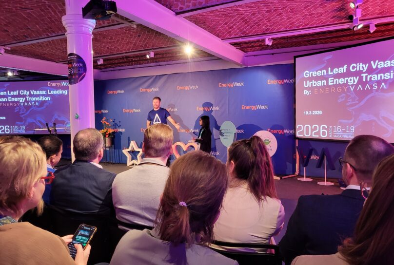 Lee Passmore, Local Voiceover Artist, and Fatima Khizar, a pupil from Suvilahti Elementary School, hosted the event.