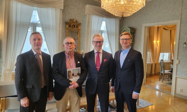 Olav Hermanson, Peter Nordling, Ulf Nylund, Jari Lemberg. Vasa Andelsbank