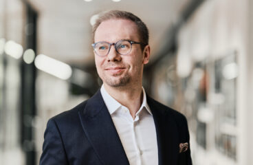 Joel Sunabacka, LokalTapiola Lähitapiola