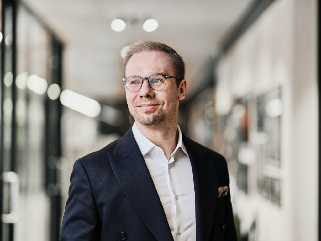 Joel Sunabacka, Lähitapiola Pohjanmaa, Lokaltapiola Österbotten