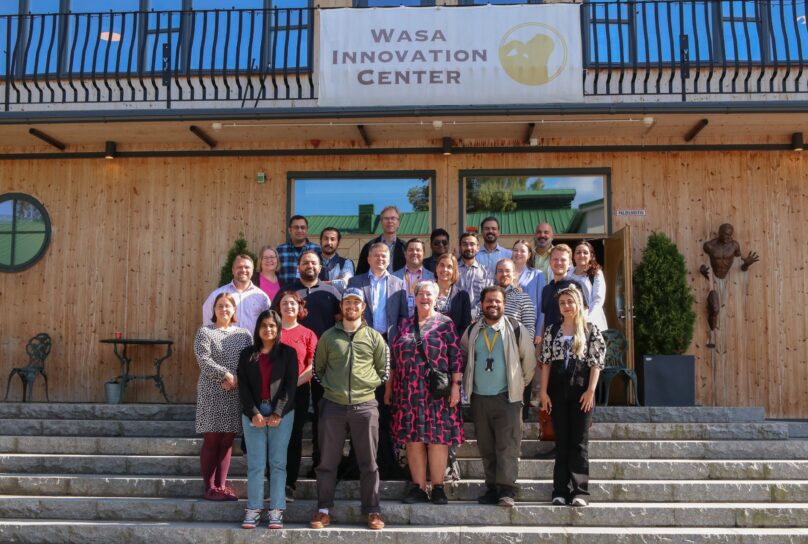 12.8. järjestetyn Space Wednesdayn päätteeksi puhujat ja osa yleisöstä poseerasivat Wasa Innovation Centerin portailla. Wasa Future Festival