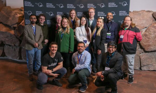 Osa Kvarken Space Centerin tiimiä Winter Satellite Workshopissa tammikuussa 2026.