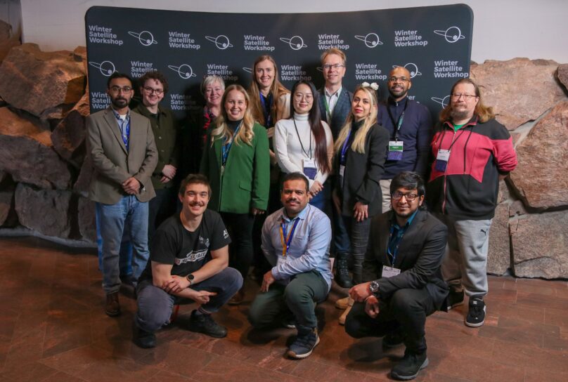 Osa Kvarken Space Centerin tiimiä Winter Satellite Workshopissa tammikuussa 2026.