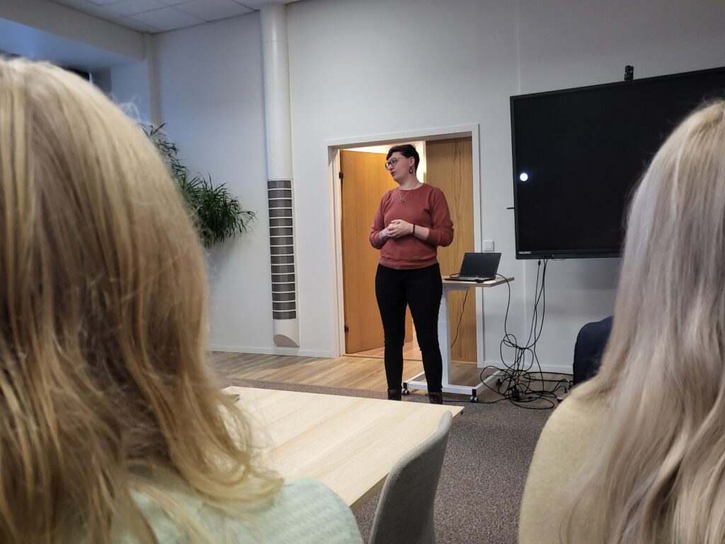 Josefin Stolpe, Vasek
